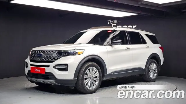 Ford Explorer 2020 — photo 1