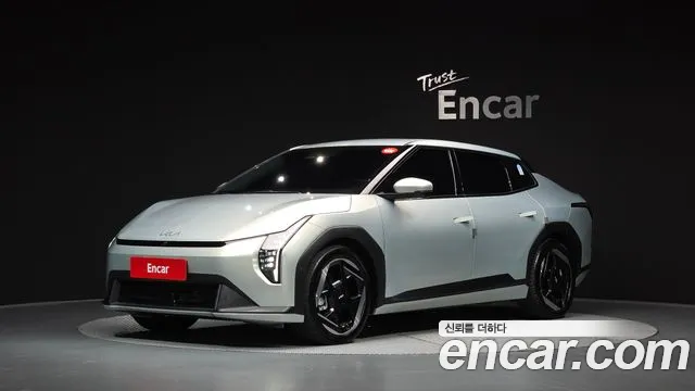 Kia EV4 2027 — photo 1