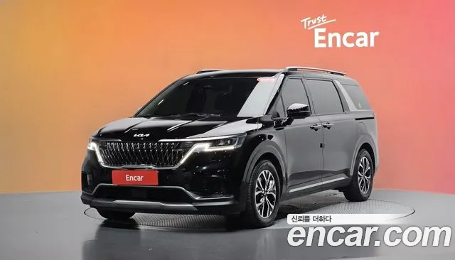 Kia Canival 2023 — photo 1