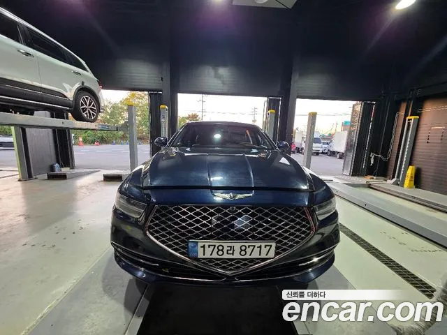 Genesis G90 2019 — photo 1