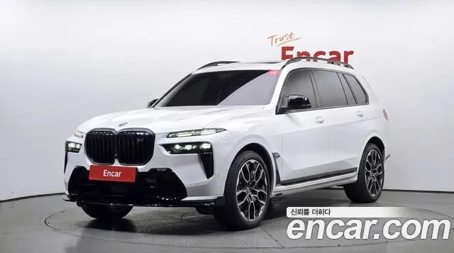 BMW X7 2025 — photo 1