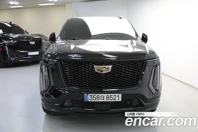 Cadillac Escalade 2025 — photo 1