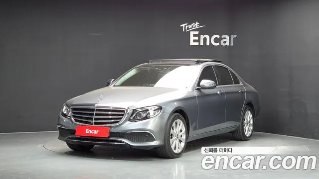 Mercedes-Benz E-Class 2019 — photo 1