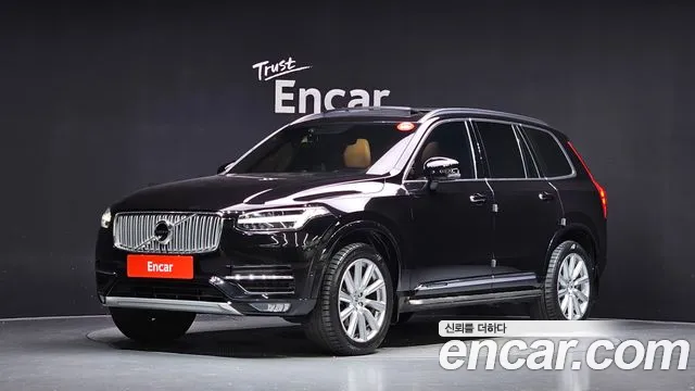 Volvo XC90 2018 — photo 1