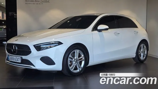 Mercedes-Benz A-Class 2025 — photo 1