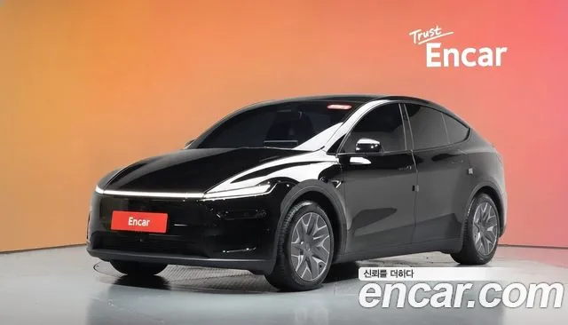 Tesla Model Y 2026 — photo 1