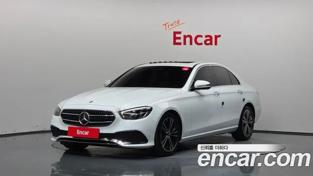 Mercedes-Benz E-Class 2022 — photo 1