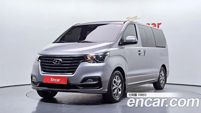 Hyundai Starex 2020 — photo 1