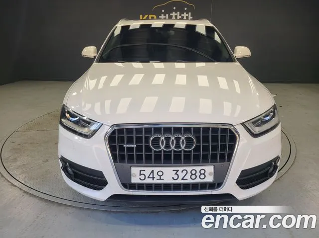 Audi Q3 2015 — photo 1