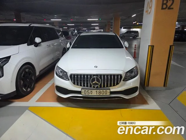 Mercedes-Benz E-Class 2017 — photo 1