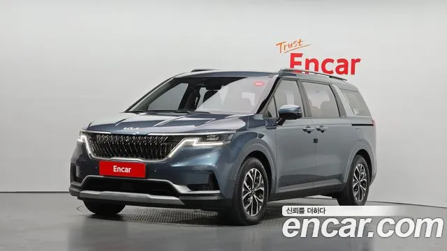 Kia Canival 2022 — photo 1