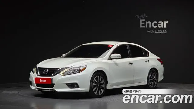 Nissan Altima 2018 — photo 1