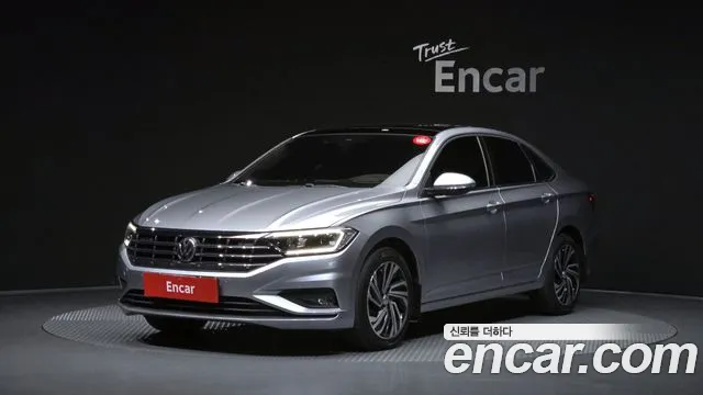 Volkswagen Jetta 2021 — photo 1