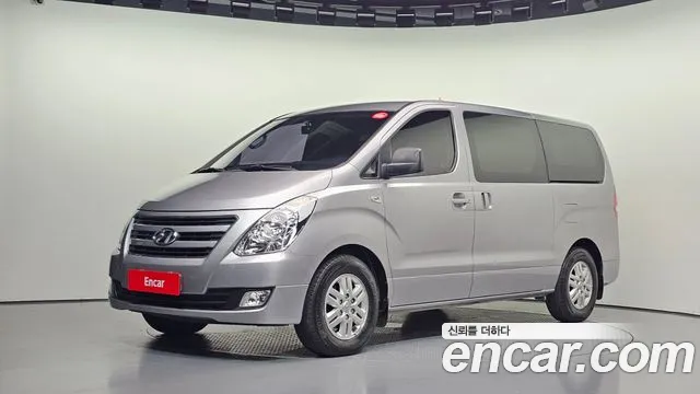 Hyundai Starex 2017 — photo 1