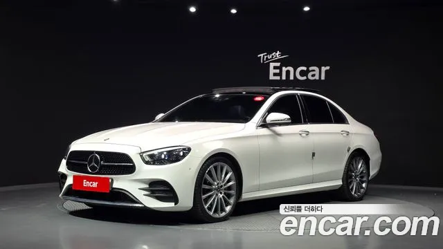 Mercedes-Benz E-Class 2022 — photo 1