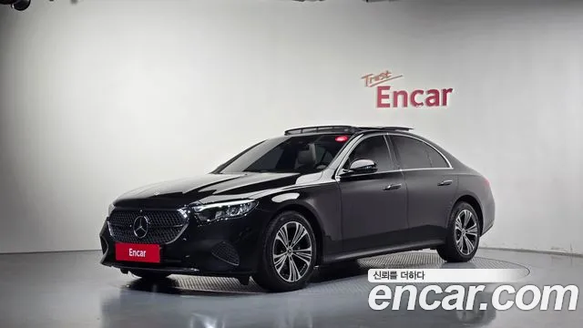 Mercedes-Benz E-Class 2024 — photo 1