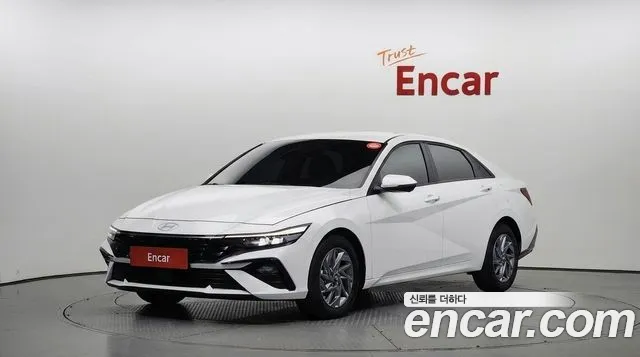 Hyundai AVANTE 2025 — photo 1