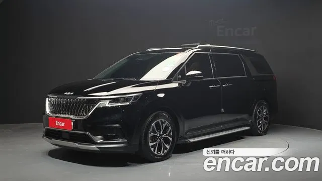 Kia Canival 2023 — photo 1