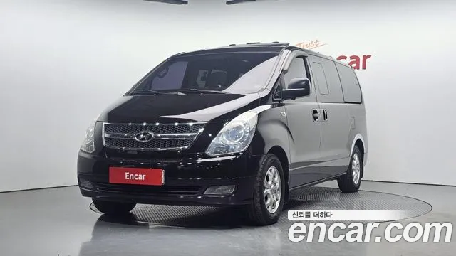 Hyundai Starex 2012 — photo 1