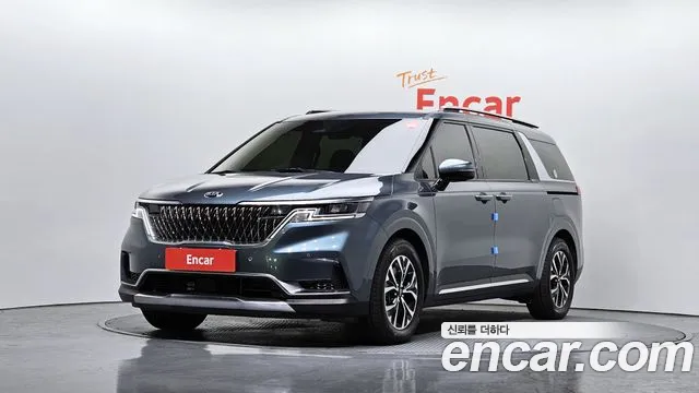 Kia Canival 2021 — photo 1