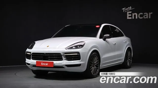 Porsche Cayenne 2022 — photo 1