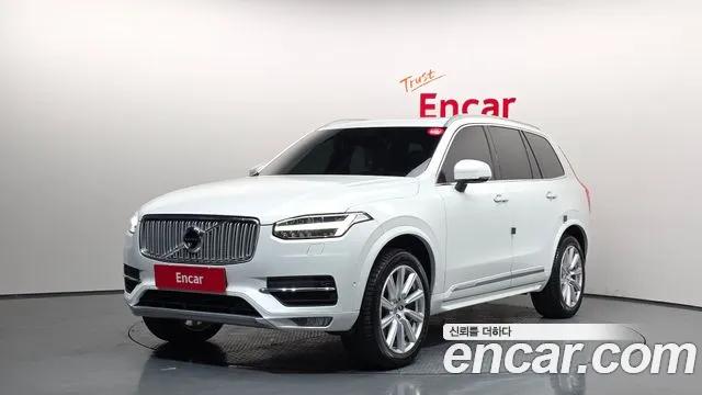 Volvo XC90 2018 — photo 1
