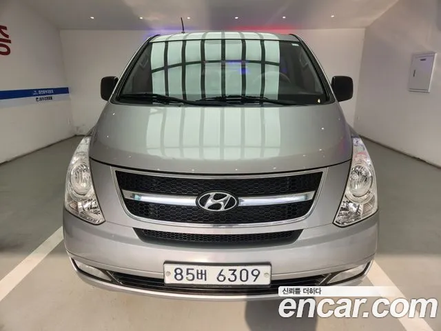 Hyundai Starex 2015 — photo 1
