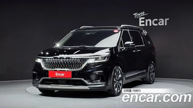 Kia Canival 2023 — photo 1
