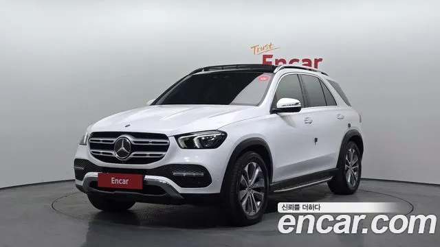 Mercedes-Benz GLE-Class 2022 — photo 1
