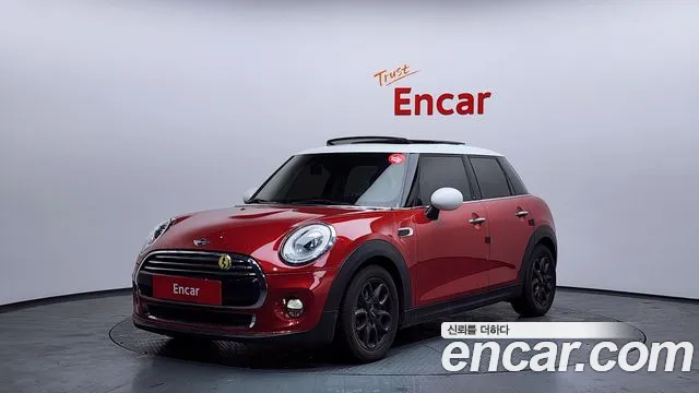 Mini Cooper 2016 — photo 1