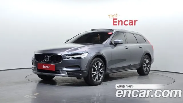 Volvo V90 2019 — photo 1