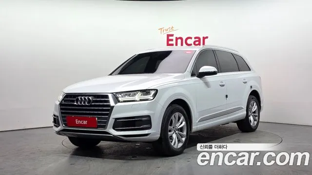 Audi Q7 2019 — photo 1