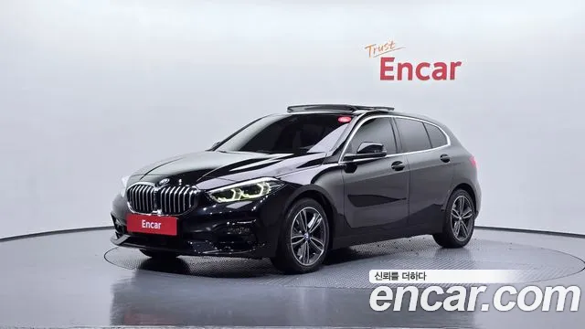 BMW 1-Series 2022 — photo 1
