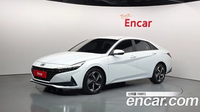 Hyundai AVANTE 2022 — photo 1