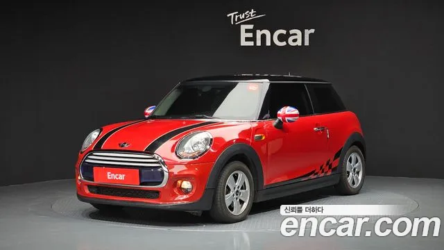 Mini Cooper 2015 — photo 1