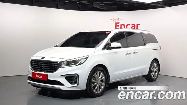 Kia Canival 2019 — photo 1