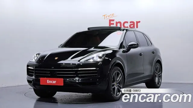 Porsche Cayenne 2023 — photo 1