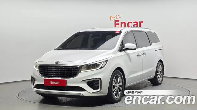 Kia Canival 2019 — photo 1