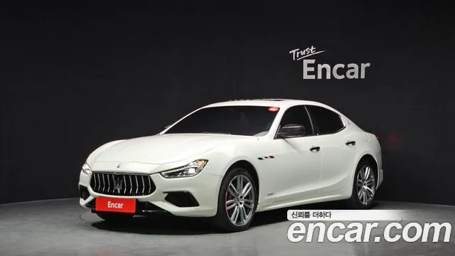 Maserati Ghibli 2019 — photo 1