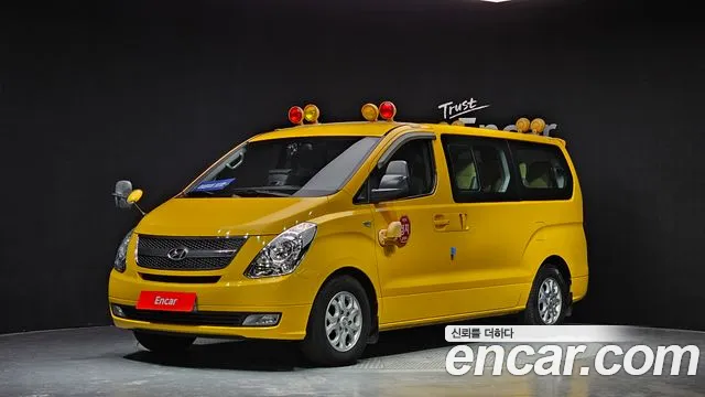 Hyundai Starex 2015 — photo 1