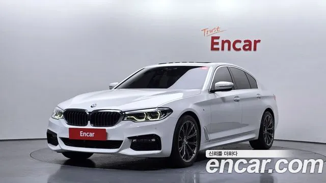 BMW 5-Series 2018 — photo 1