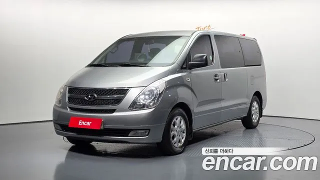 Hyundai Starex 2012 — photo 1
