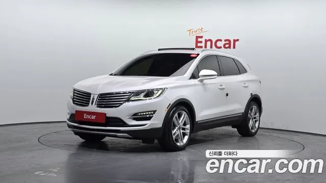 Lincoln MKC 2015 — photo 1