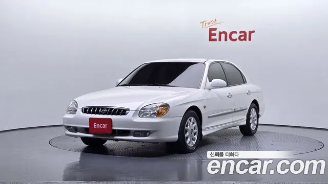 Hyundai Sonata 2000 — photo 1