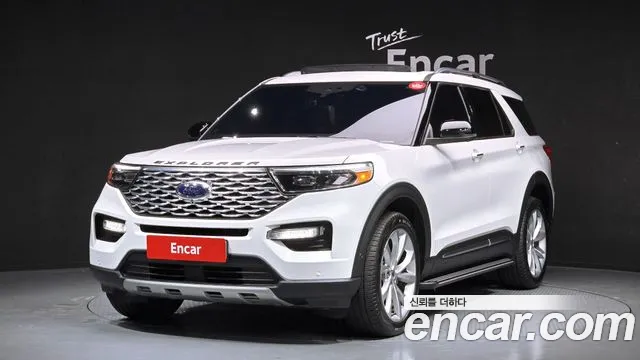 Ford Explorer 2023 — photo 1