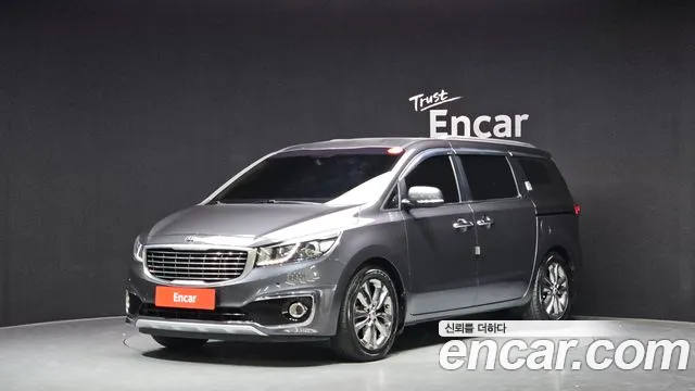 Kia Canival 2016 — photo 1
