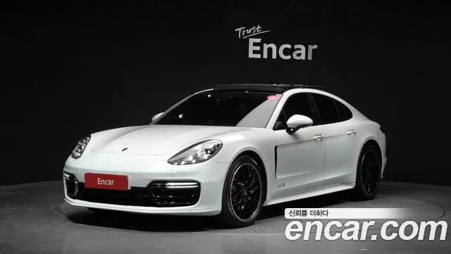 Porsche Panamera 2020 — photo 1