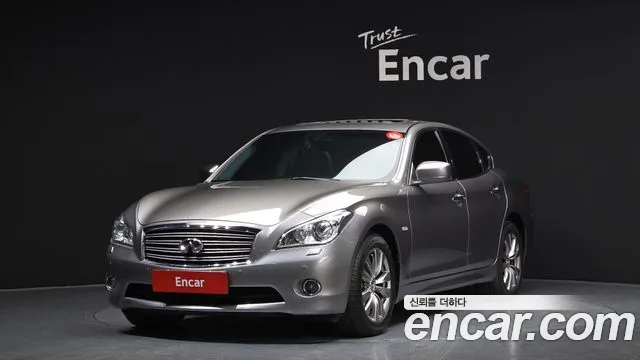 Infiniti M 2013 — photo 1