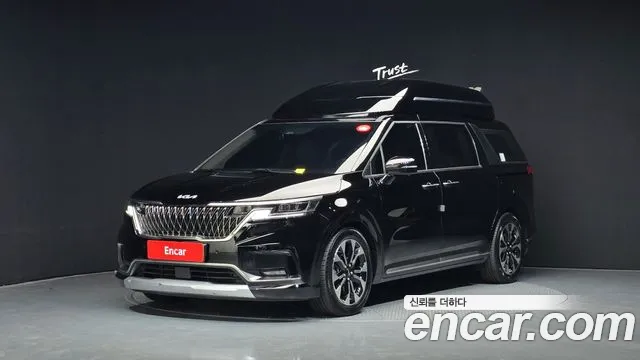 Kia Canival 2022 — photo 1
