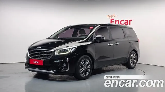 Kia Canival 2020 — photo 1